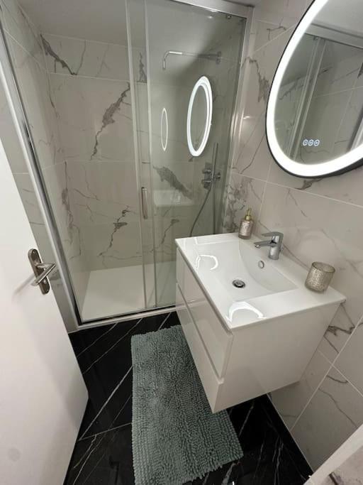 Superbe Appartement Avec Spa Privatif Vincelles  Εξωτερικό φωτογραφία